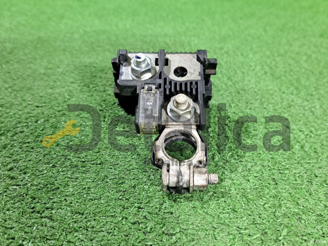 Клемма плюсовая Nissan Qashqai J10(4 контакта) Клемма плюсовая Nissan Qashqai J10(4 контакта)