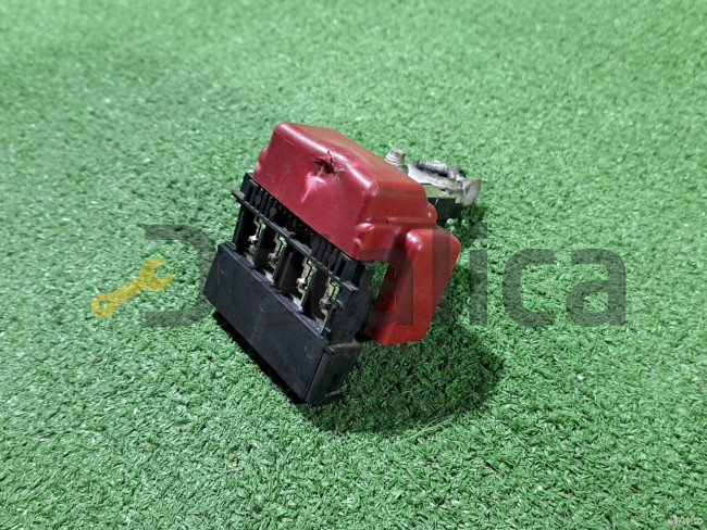 Клемма плюсовая Nissan Qashqai J10(4 контакта) Клемма плюсовая Nissan Qashqai J10(4 контакта)