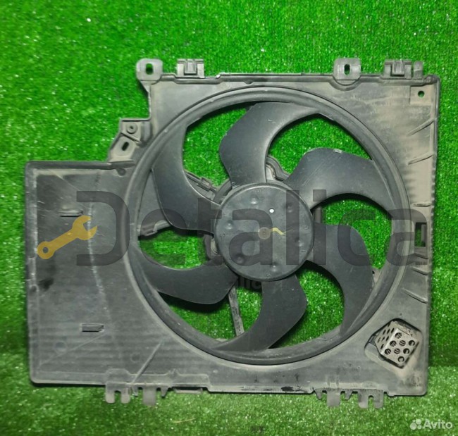 Диффузор радиатора Nissan Note Е11 CR14 Диффузор радиатора Nissan Note Е11 CR14