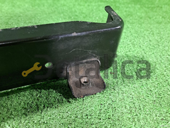 Кронштейн радиатора правый Nissan Navara D40 