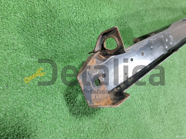 Кронштейн радиатора правый Nissan Navara D40 